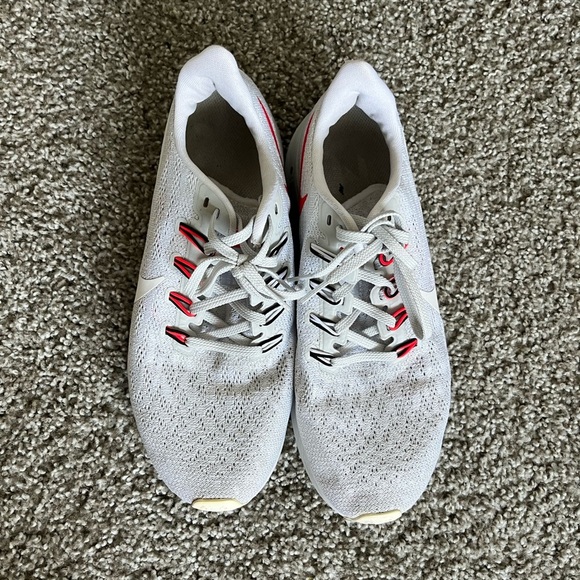 Women’s Size 8.5 Nike Zoom Canada Sneakers - Picture 2 of 6